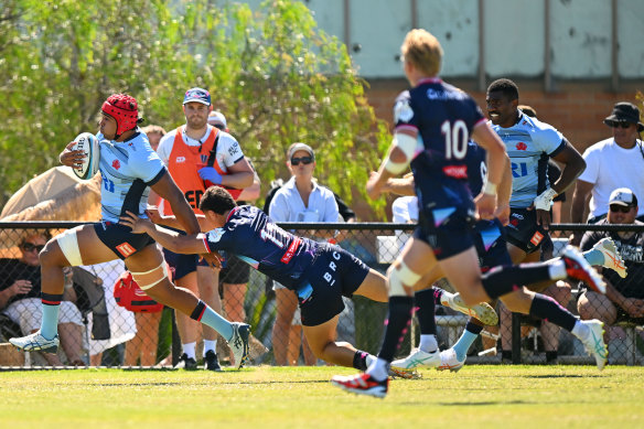 Langi Gleeson scored first with a runaway try.