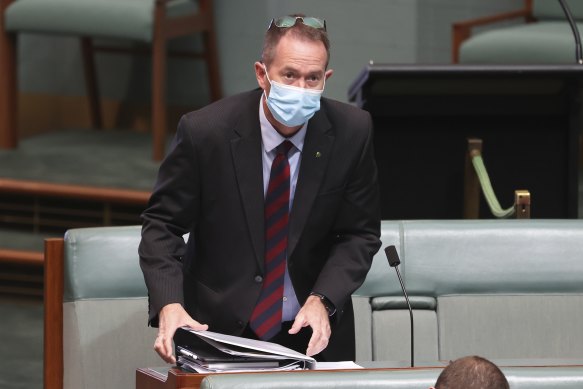 LNP MP Andrew Wallace heckled the prime minister over the scope of the national anti-corruption commission.