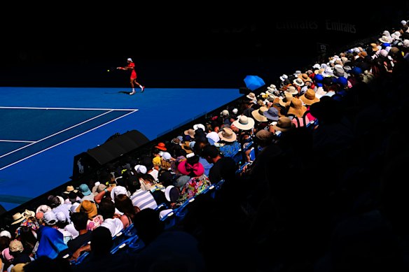 Jogadores e espectadores adoram o “Happy Slam” em Melbourne.