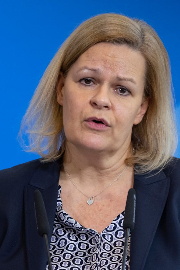 German minister Nancy Faeser wore a OneLove armband.