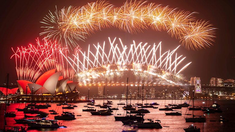 Sydney New Year S Eve 2019 Fireworks Explode Over Sydney Harbour