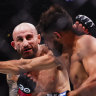 Volkanovski trumps Rodriguez to retain UFC featherweight crown