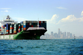 Melbourne wharfies are preparing to strike in a dispute with Patrick.