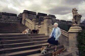 Kraliçe II. Elizabeth Windsor Kalesi'nde, Berkshire, İngiltere, 2016.