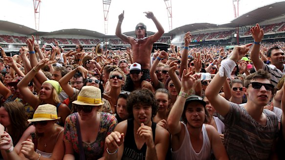 Facilities at venues such as music festivals should include tests for the presence of known toxins in drugs.