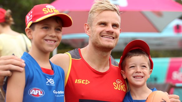 Brandon Ellis meeting some new fans on the Gold Coast last week.