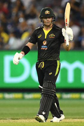 David Warner acknowledges the crowd after reach fifty for the third time in three matches against Sri Lanka.