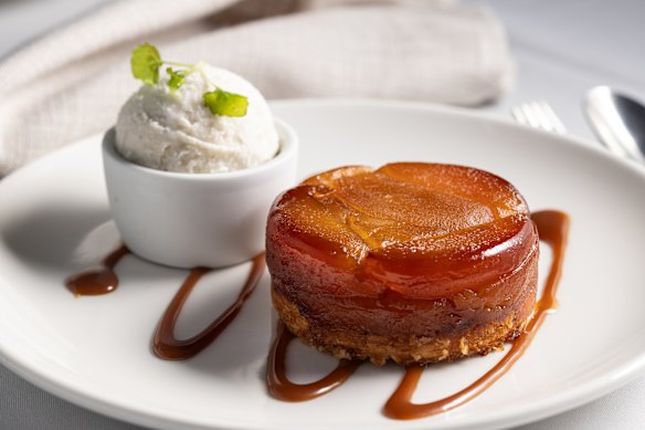 Tarte tatin.
