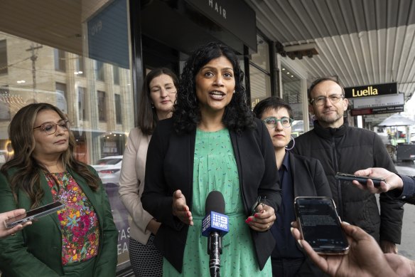 Leader of the Victorian Greens Samantha Ratnam (centre) with federal deputy leader Mehreen Faruqi, Melbourne MP Ellen Sandell, Richmond candidate Gabriella De Vietri, and federal leader Adam Bandt in Richmond on the first day of early voting. 