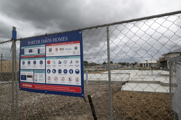 1700 new home builds have been left in limbo after Porter Davis Homes collapsed.