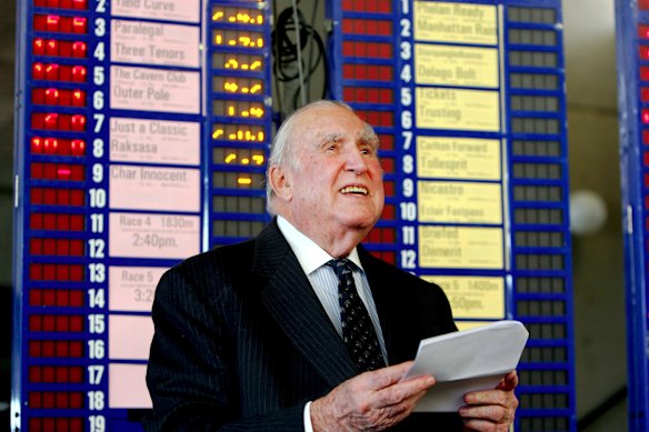 Bill Waterhouse working at Rosehill Racecourse in 2009, aged 87.