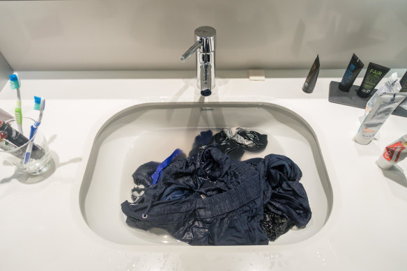 Follow these road-tested strategies and you’ll never pay to have your laundry done again.
