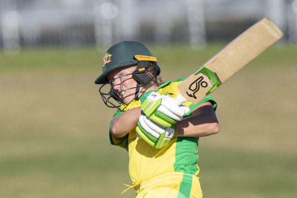Alyssa Healy in action against New Zealand. 