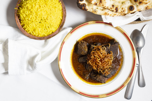 Kosha mangsho (goat curry).