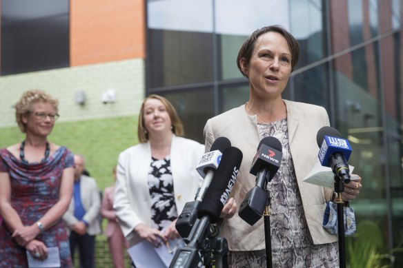 Medical Research Minister Jaala Pulford (right) with the study's director Professor Melissa Wake (left).