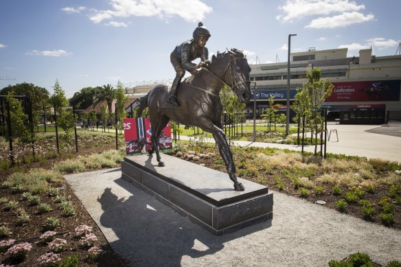 Tote Park also features a statue of Winx at the entrance. 