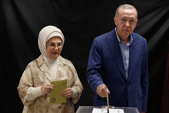 Emine Erdoğan alongside her husband, Recep Tayyip Erdoğan, the Turkish president.