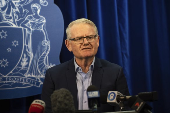 Emergency Service Telecommunications Authority chief executive Stephen Leane pushed back against an investigation by the health safety watchdog into deaths caused by lengthy triple-zero delays. 