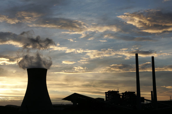 Wallerawang power station operated for about 57 years. The NSW government sold the plant to EnergyAustralia in 2013 and they shut it down a year later. 