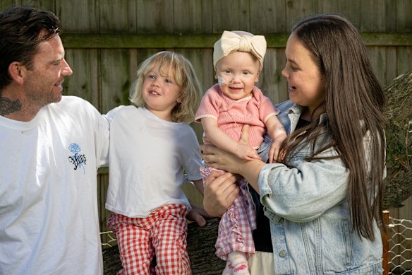 Audrey with parents Sam Tunks and Madeline Scott and brother Elliott, 3.