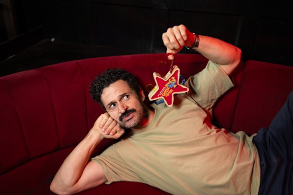 Garry Starr (Damien Warren-Smith) has won the Most Outstanding Show award.