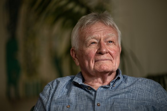 O ex-diretor do Holmesglen TAFE, Bruce MacKenzie, pede uma reforma radical da educação e do treinamento nas prisões australianas.