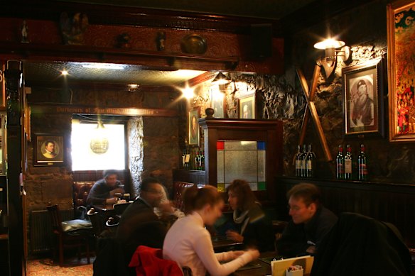 Whiskey Bar na High Street de Edimburgo.