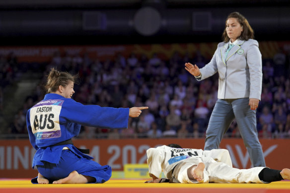 Tinka Easton won judo gold.