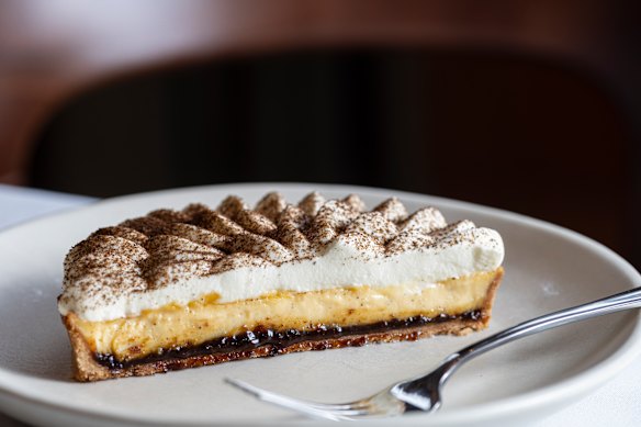 The cross-section of the gateau Basque.