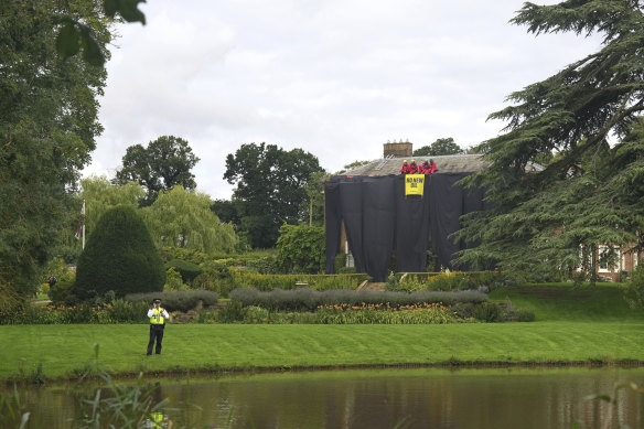 A 2023 Greenpeace protest at the North Yorkshire estate of UK Prime Minister Rishi Sunak.