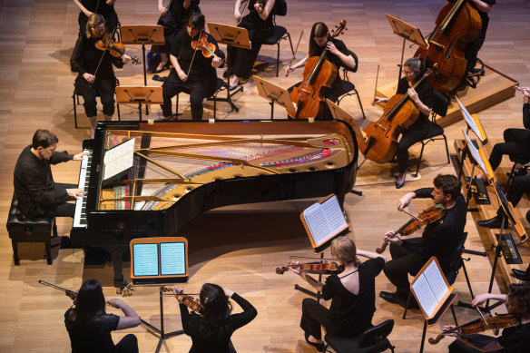 Finnish pianist Paavali Jumppanen with the Melbourne Chamber Orchestra performing Mozart & Beethoven Concertos.