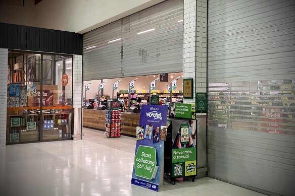 A suburban Woolworths closes at 6pm on the dot on a Sunday.