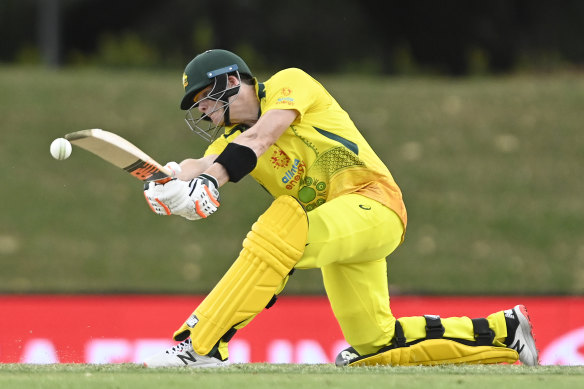 Steve Smith goes on the attack against Zimbabwe in the second ODI.