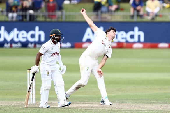 Pat Cummins and Temba Bavuma on day three.