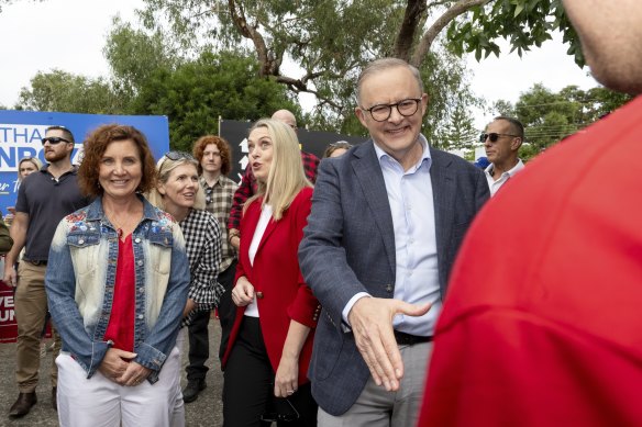 Prime Minister Anthony Albanese and Labor candidate for Dunkley Jodie Belyea at Derinya Primary School in Frankston South.