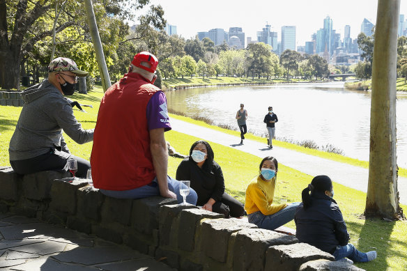 Melburnians will be allowed to drink alcohol when they meet for a picnic from this weekend. 
