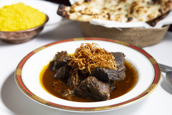 Kosha mangsho (goat curry).