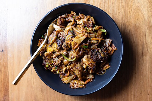 Flatbread is made fresh for the stir-fried kottu roti.