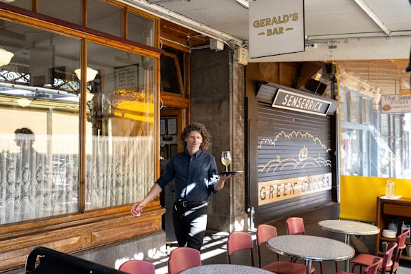 O Bar Carnation será um local exclusivo para quem entra no bairro.