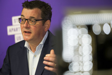 Regional mayors are nervous about Premier Daniel Andrews' plans to ease metropolitan travel bans.