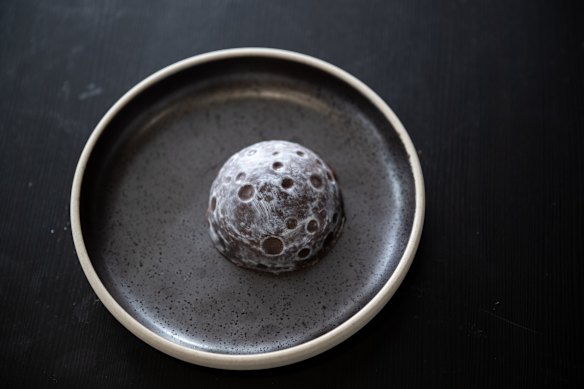 A bonbon moon for Easter.