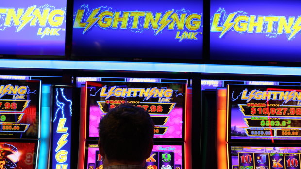 Pokies shut down at three Star casinos amid ‘performance issues’