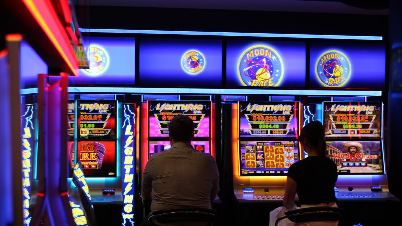 ‘That’s what money laundering is:’ Crime Commission pushes cashless gaming card to target dirty money in pokies