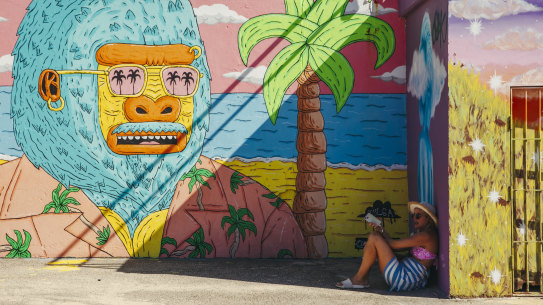 With temperatures set to soar on Thursday and Friday, health experts warned people to keep cool and stay out of the sun.