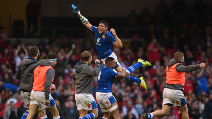 France secure Grand Slam, Italy end 36-game losing streak in Wales