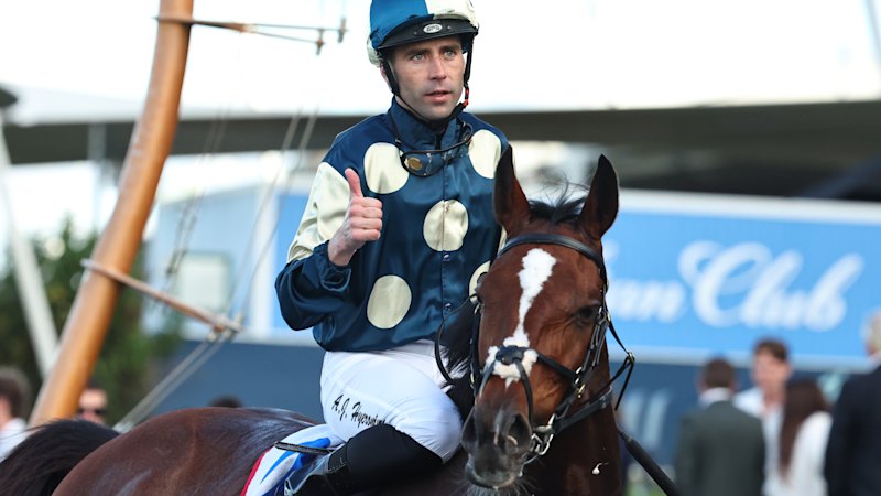 Sir Lucan heats up again for Winter Cup as Nock gets one hand on title