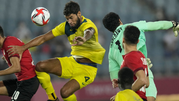 Australia’s Jay Rich-Baghuelou lines up a header in the Olyroos’ clash with Egypt at the Tokyo Olympics.