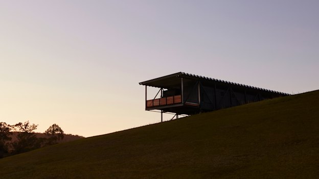 A flood-bridge structure
enabled Bundanon’s new
building to create space in
thin air: “We had to find
an idea that solved a lot
of issues with one gesture,”
says lead architect Kerstin Thompson.