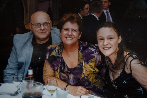 Debra Vivarini-Lorenzi with daughter Kate and husband Eddie Lorenzi before his death in July 2021.  