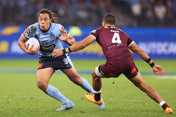 Jerome Luai runs into space.